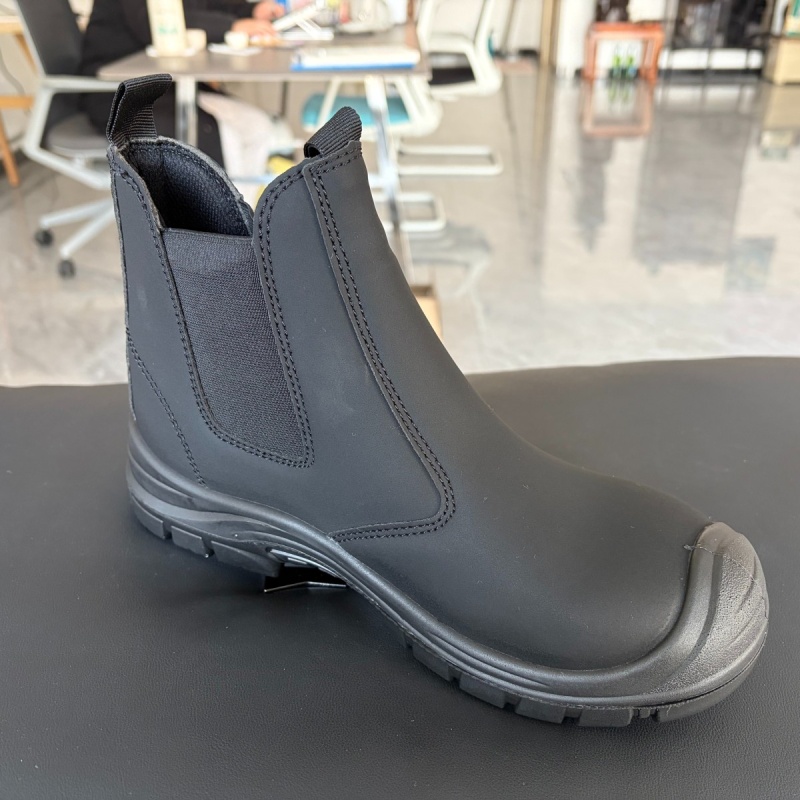 中帮款鞋-41.5（SGD）